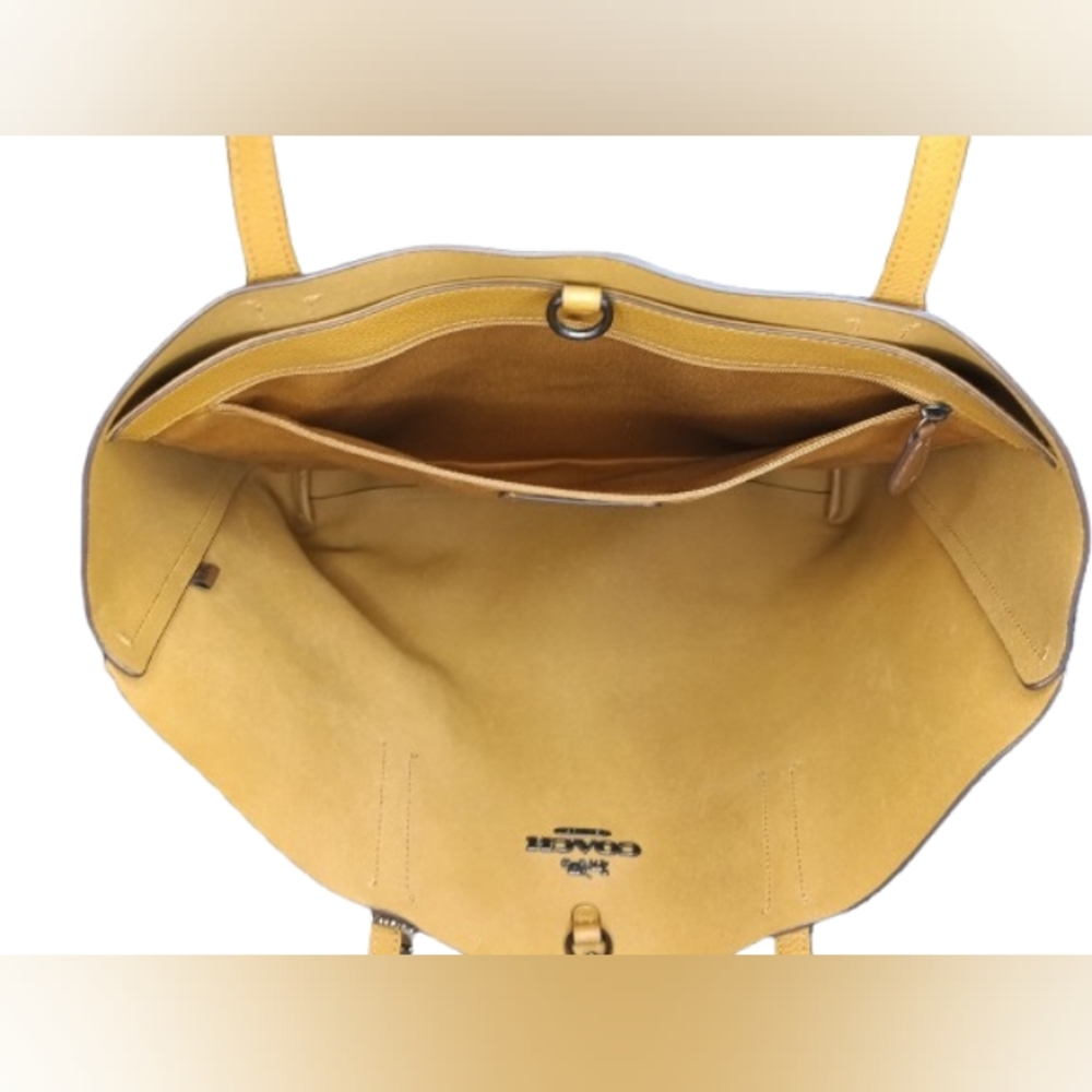 Coach NWOT Tan Leather Tote Bag - Picture 12 of 16